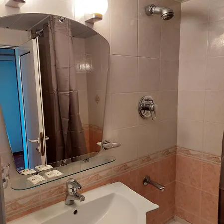 Hotel Family Gardia-kabakum Varna 9007 Bŭnzarito